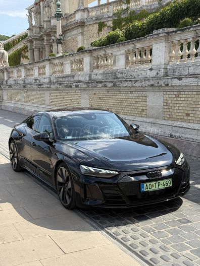 AUDI E-TRON GT