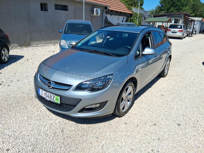 OPEL ASTRA J Sports Tourer 1.4 T Cosmo