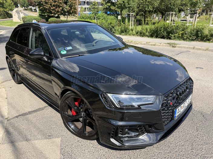 AUDI RS4