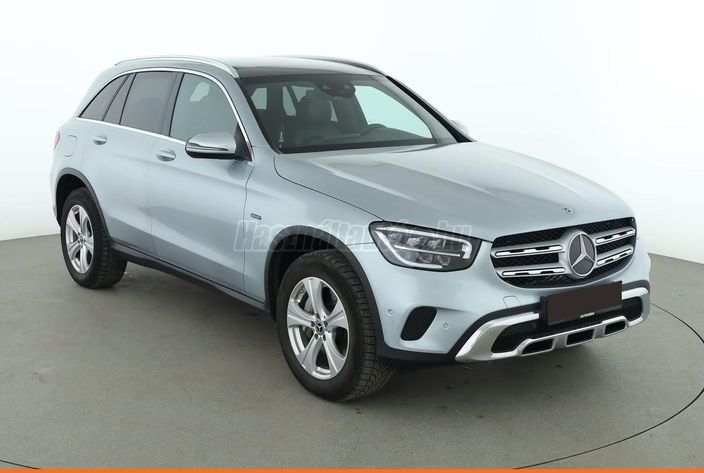 MERCEDES-BENZ GLC 300 e 4Matic 9G-TRONIC Plug-in hybrid