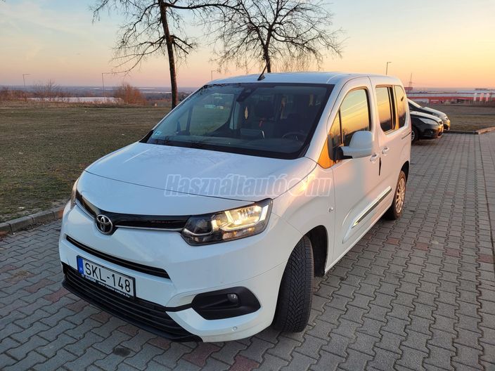 TOYOTA PROACE City Verso 1.2T Shuttle L1H1 [7 személy]