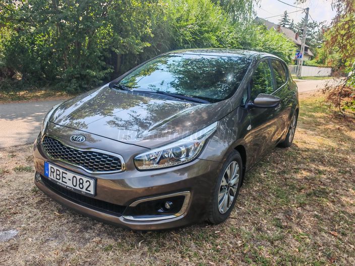 KIA CEE'D 1.6 GDI Silver