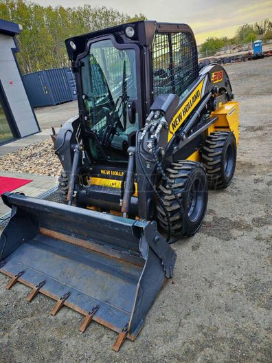 BOBCAT New Holland L218. 2.5t üzemóra 700