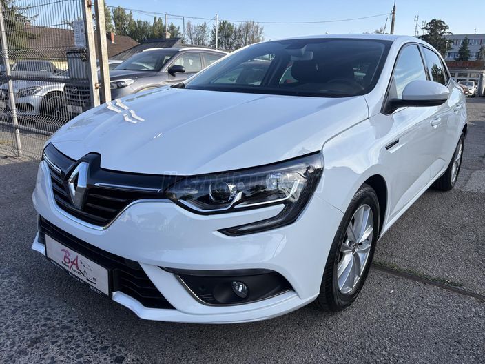 RENAULT MEGANE 1.3 TCe Intens