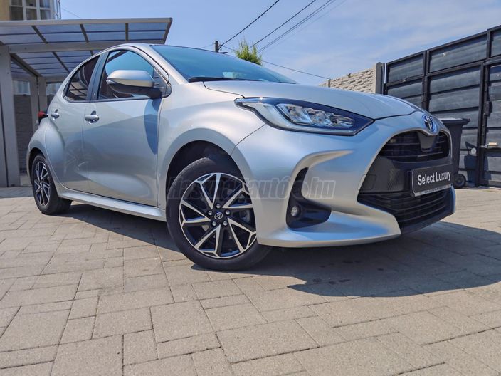 TOYOTA YARIS 1.5 Hybrid Comfort Style Tech e-CVT