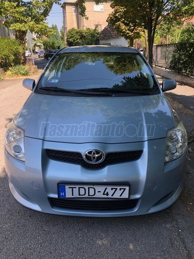 TOYOTA AURIS 1.4