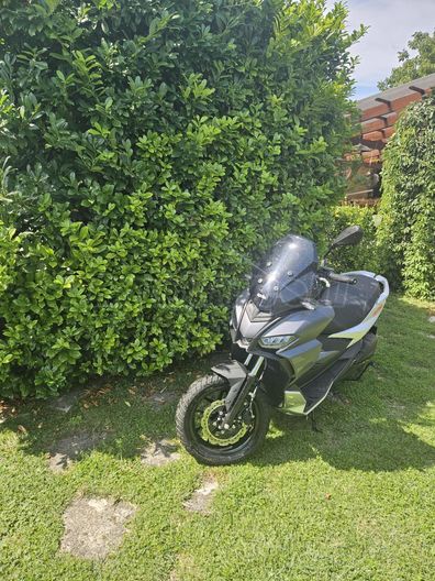 APRILIA SR GT 125