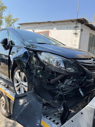 OPEL ZAFIRA TOURER 1.4 T Active (7 személyes )