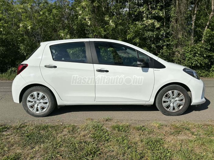 TOYOTA YARIS 1.0 Start