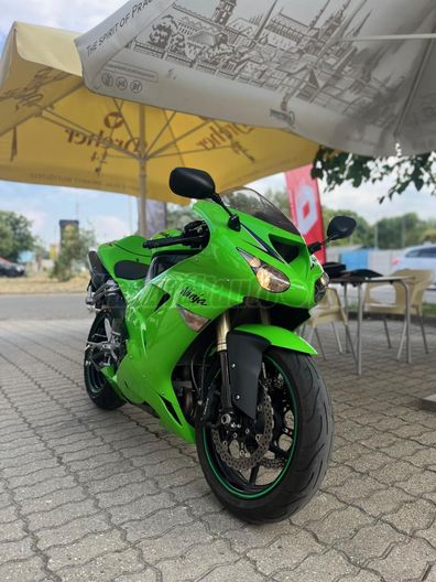 KAWASAKI ZX-10 R (NINJA)