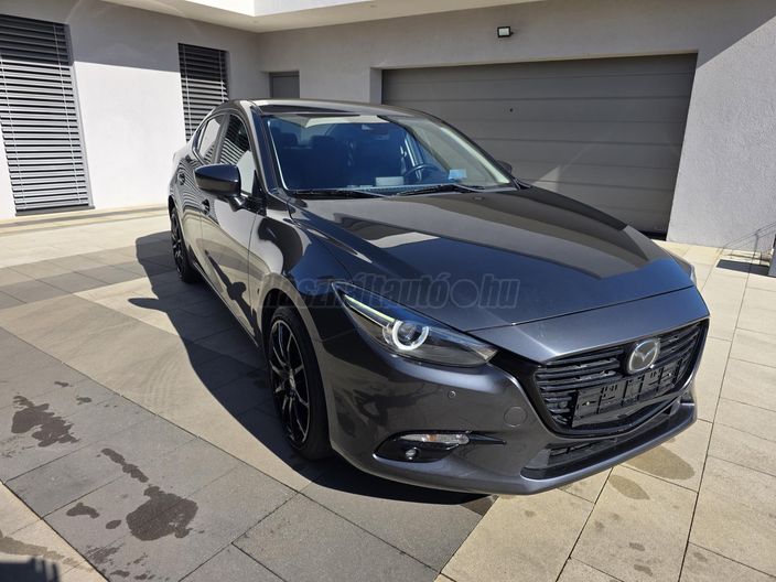 MAZDA 3 2.2 D Revolution