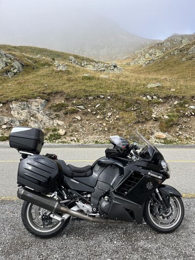 KAWASAKI GTR 1400