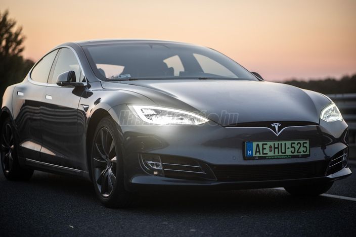 TESLA MODEL S 75D AWD (Automata)