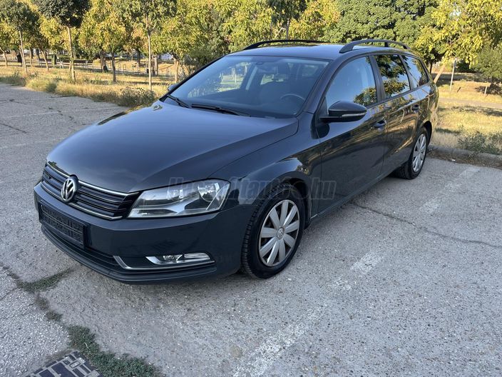 VOLKSWAGEN PASSAT Variant 1.6 CR TDI Trendline BMT