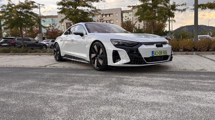 AUDI E-TRON GT