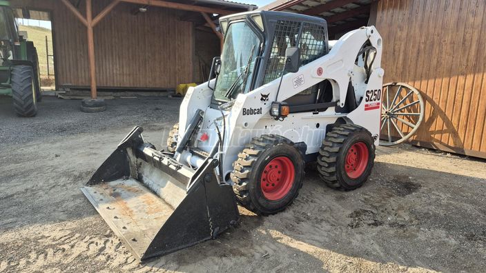 BOBCAT S250