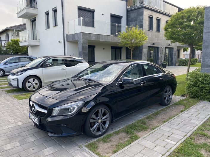 MERCEDES-BENZ CLA 180 Urban