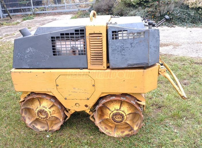 BOMAG Bomag talajtömörító juhlábhenger patkahenger uthenger bütykös henger