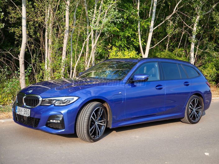 BMW 330 330e xDrive M Sport (Automata)