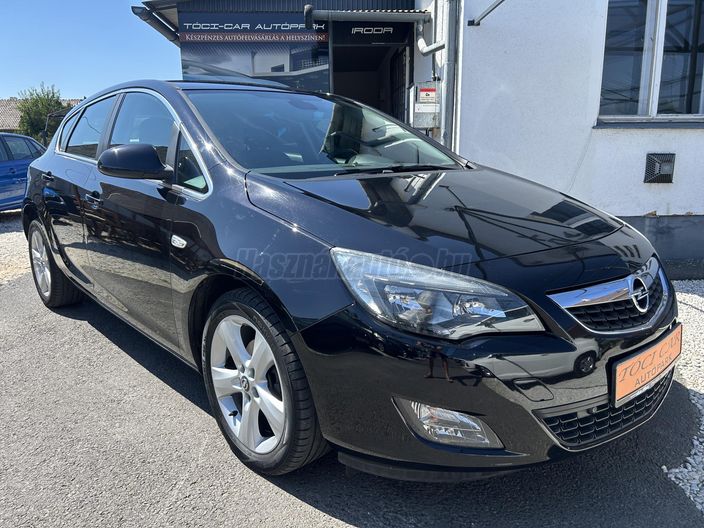 OPEL ASTRA J 1.6 Enjoy