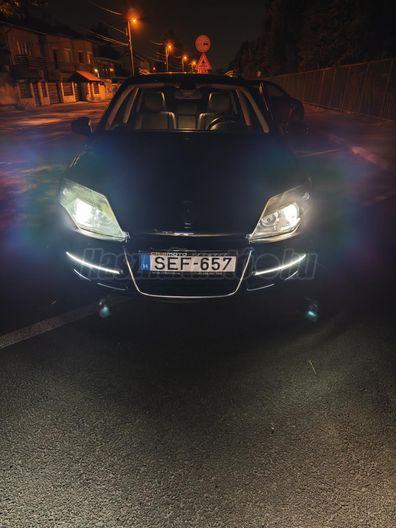 RENAULT LAGUNA 2.0 dCi Initiale (Automata)