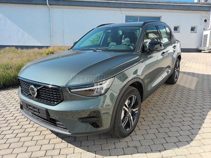 VOLVO XC40 2.0 [B3] MHEV Plus Dark DCT