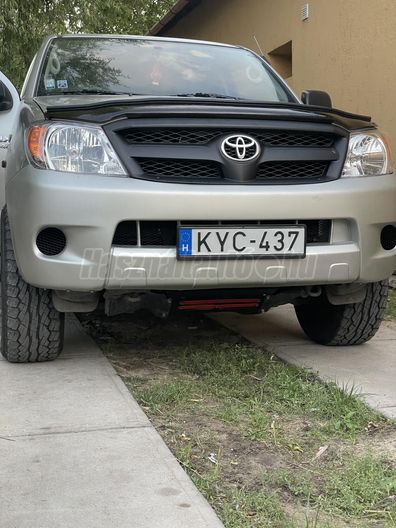 TOYOTA HILUX 2.5 D-4D 4x4 Single Comfort