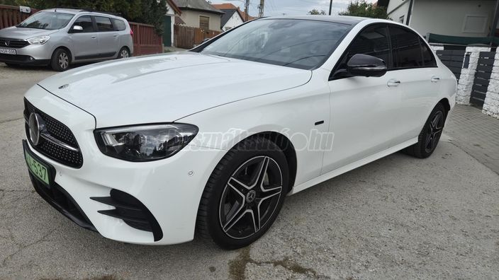 MERCEDES-BENZ E 300 de 4Matic 9G-TRONIC EQ Power
