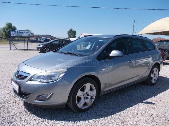 OPEL ASTRA J Sports Tourer 1.4 T Active