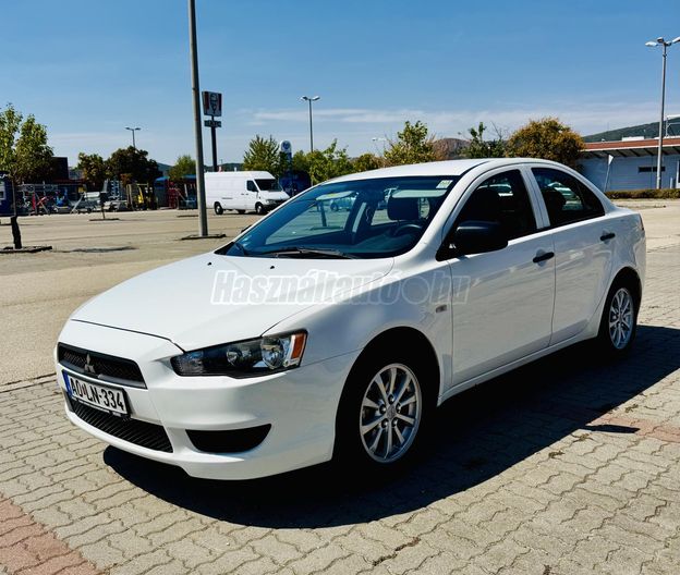MITSUBISHI LANCER 1.5 Inform