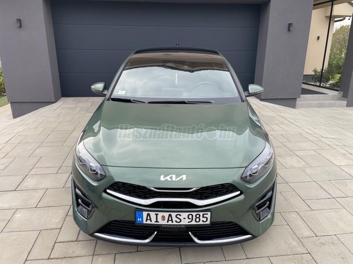KIA PRO CEE'D ProCeed 1.5 T-GDI Ultimate Edition DCT