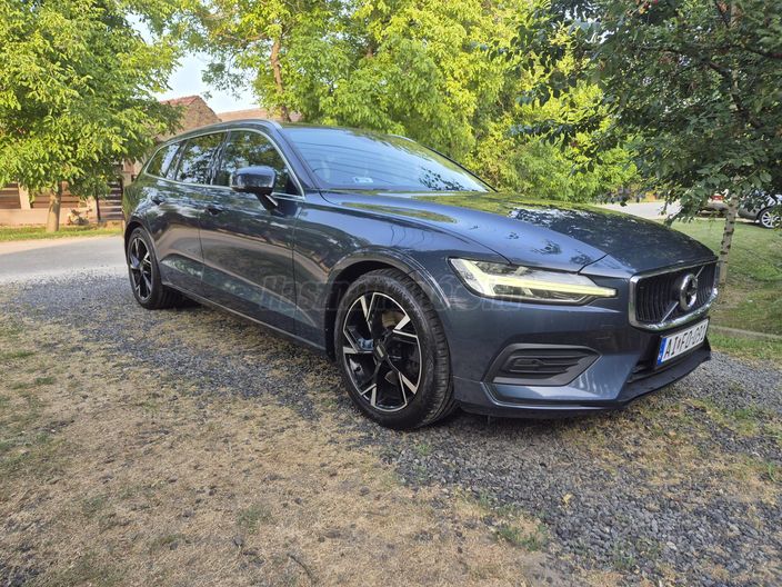 VOLVO V60 2.0 D [D4]