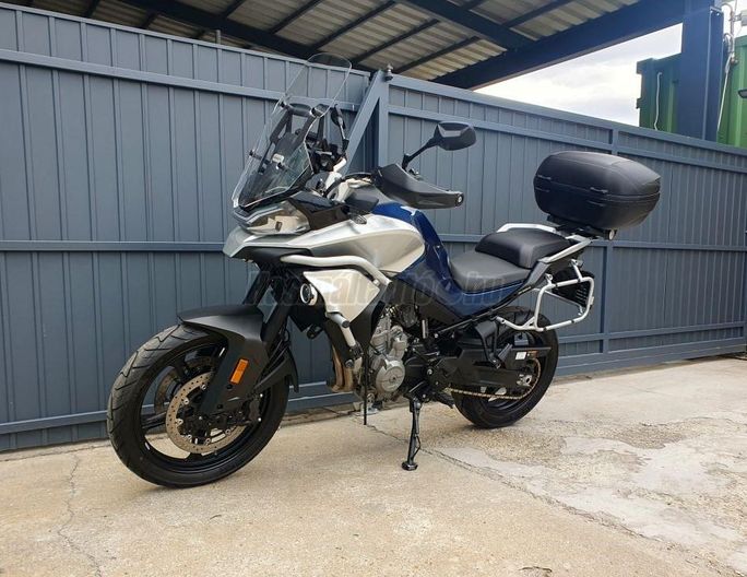 CFMOTO 800 MT