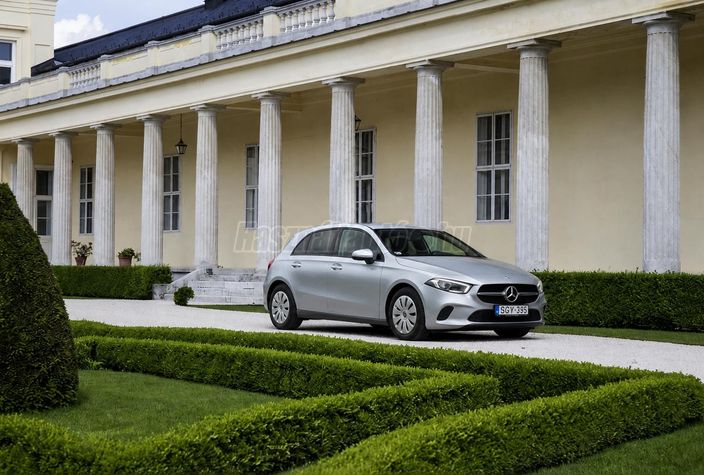 MERCEDES-BENZ A 160
