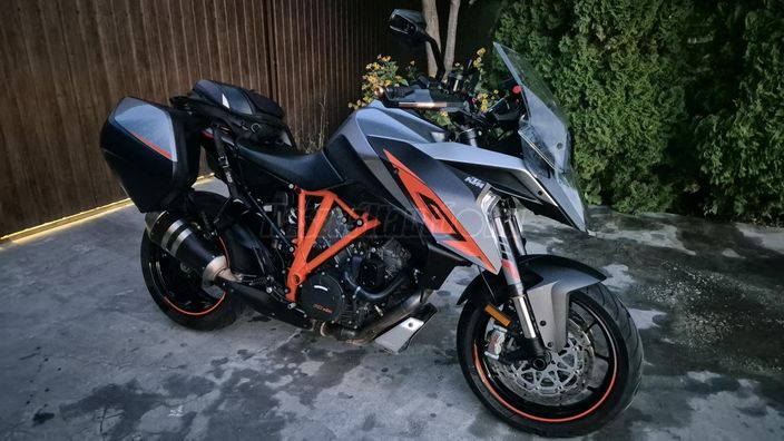 KTM 1290 SUPER DUKE GT