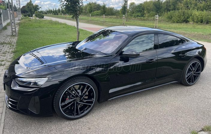 AUDI E-TRON GT RS