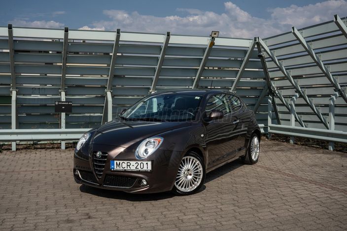 ALFA ROMEO MITO 1.4 T MultiAir Distinctive TCT