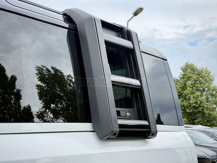 LAND ROVER DEFENDER 90 P300 S (Automata)