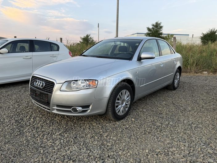 AUDI A4 1.6