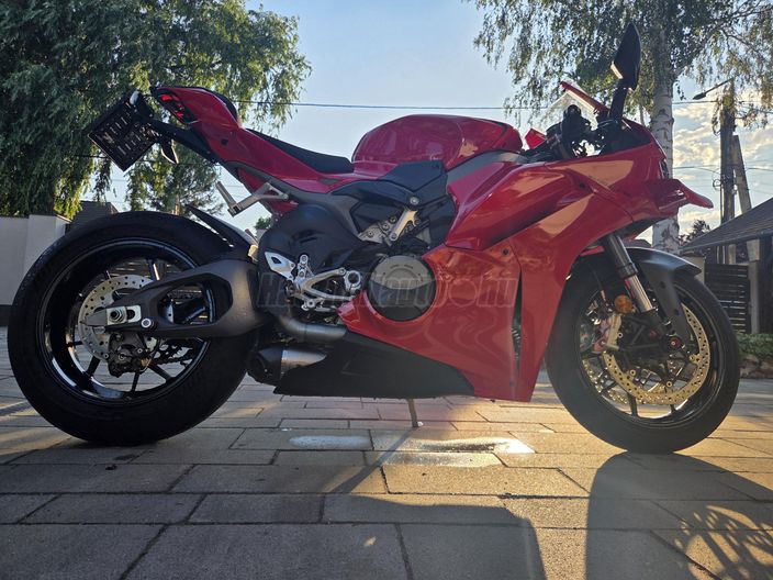 DUCATI PANIGALE V4