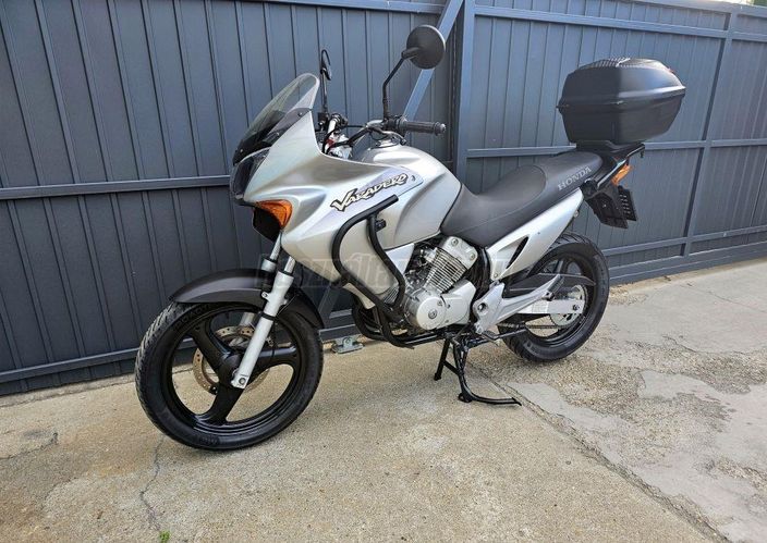 HONDA XL 125 V (VARADERO)