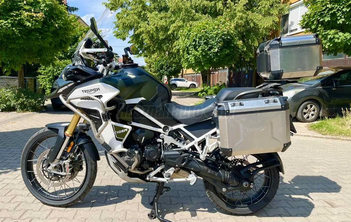 TRIUMPH TIGER 1200
