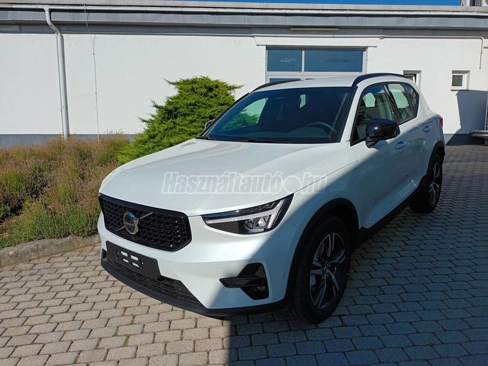 VOLVO XC40 2.0 [B3] MHEV Plus Dark DCT