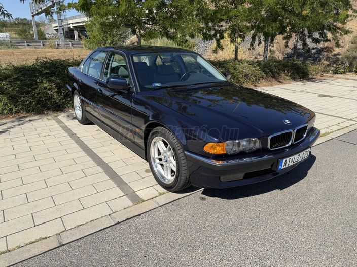 BMW 735 735i (Automata)