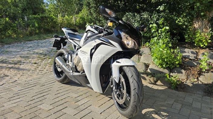 HONDA CBR 1000 RR
