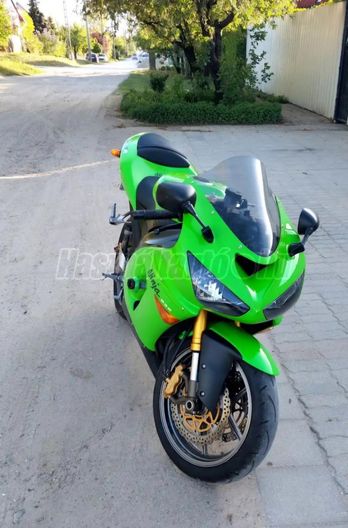 KAWASAKI ZX-6R (NINJA)