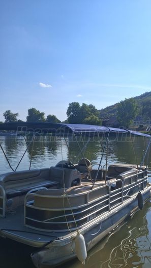 Ponton Amerikai Suntracker