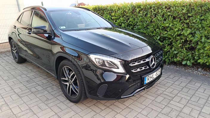 MERCEDES-BENZ GLA-OSZTÁLY GLA 180 Style