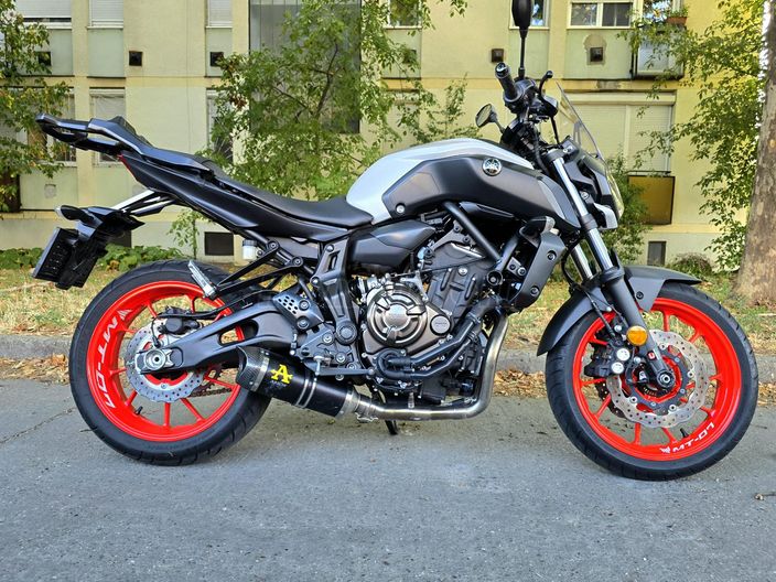 YAMAHA MT-07