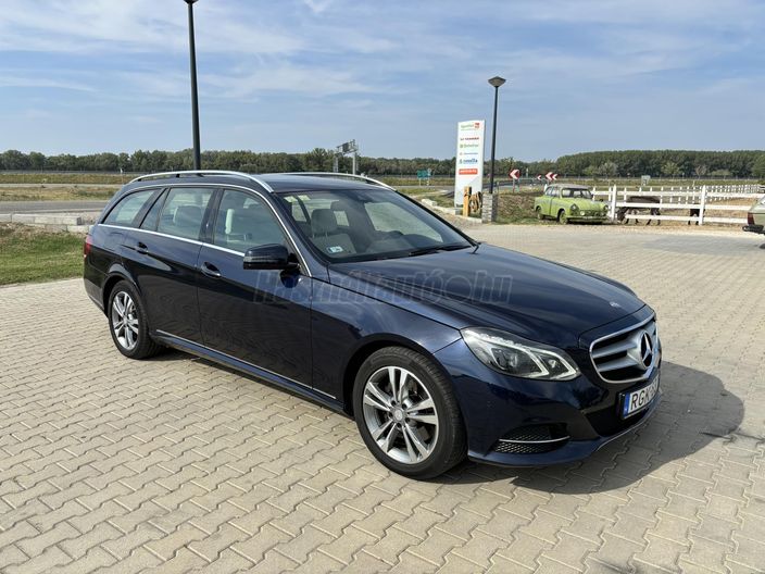 MERCEDES-BENZ E 300 BlueTEC T Avantgarde 9G-TRONIC